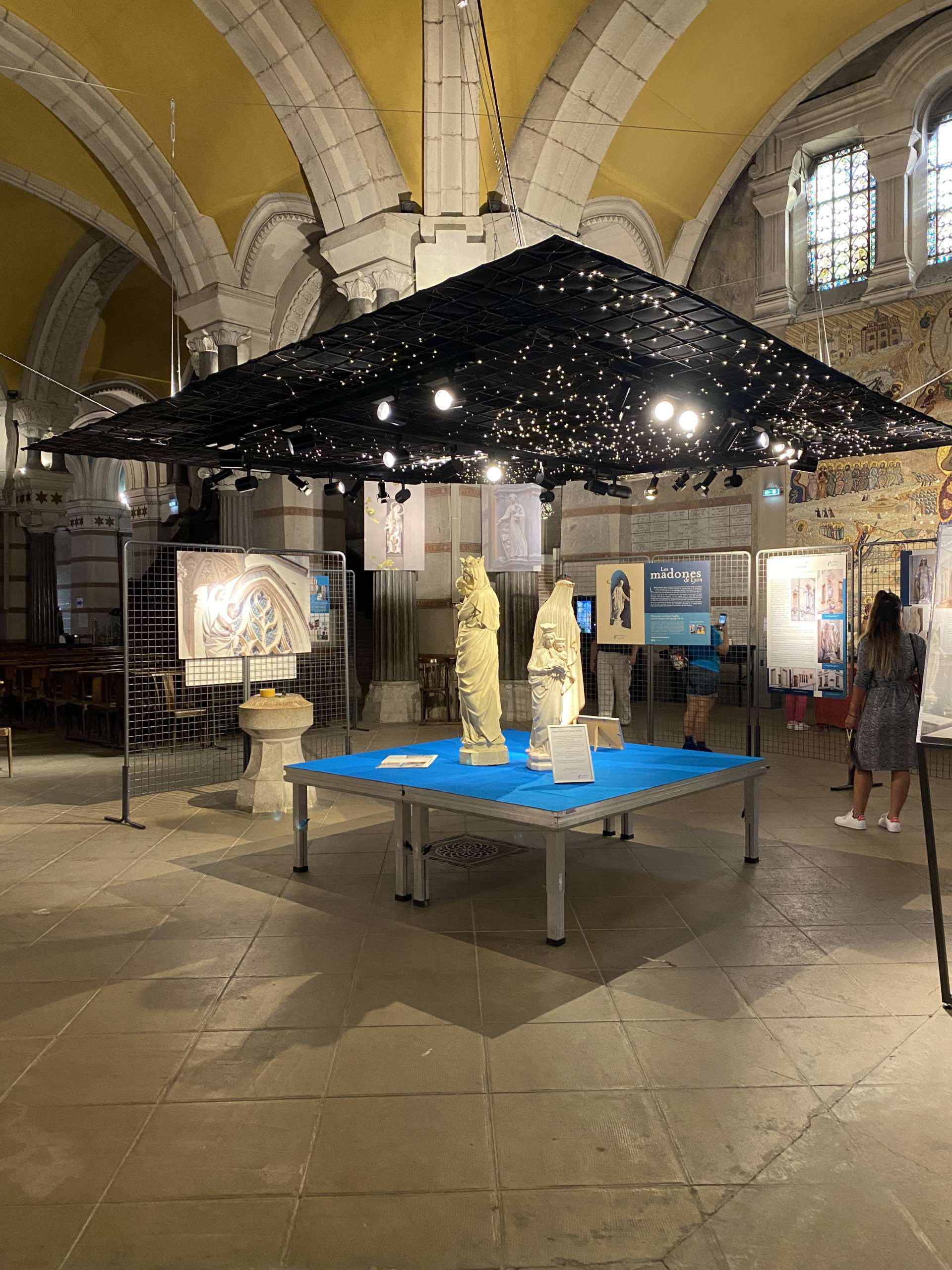 Montage de l’exposition à Fourvière